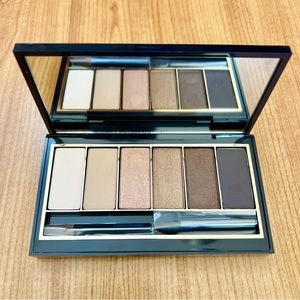 Estée Lauder eyeshadow palette